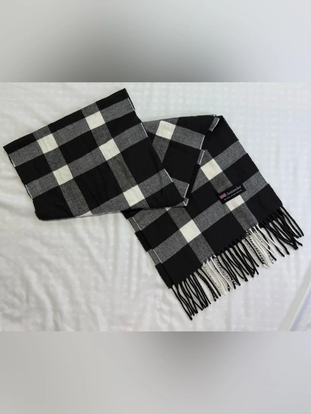 100% Cashmere Scarf Made in Scotland Black White Plaid Fringe Unisex